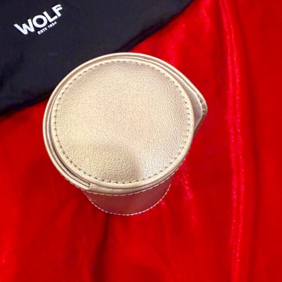 WOLF EST 1834 CHAMPAGNE FINE LEATHER WATCH JEWELRY CASE NEW WITHOUT TAGS (NWOT) - Picture 5 of 12